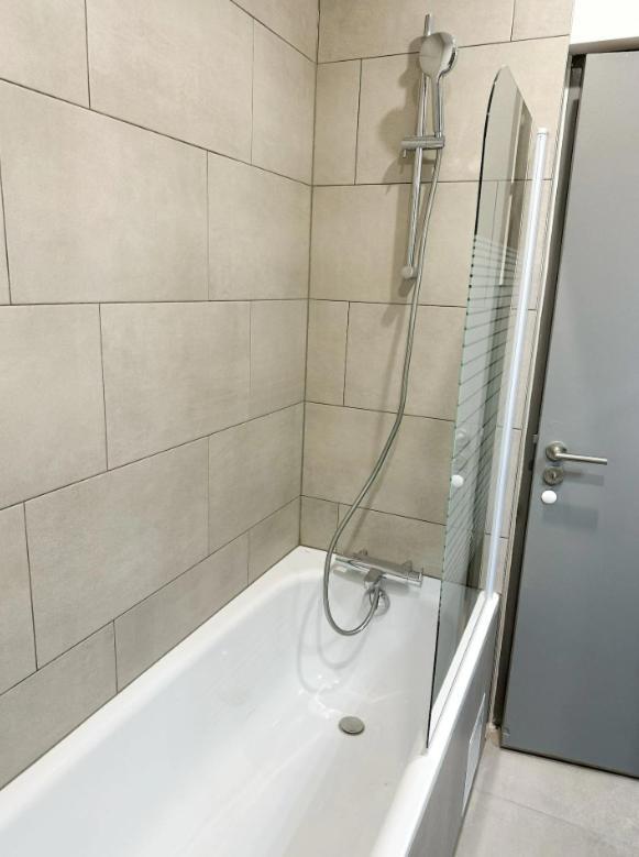 Rs-0 - Appartement F2 Au Rdc A Mulhouse Pour 1-3 Pers Buitenkant foto